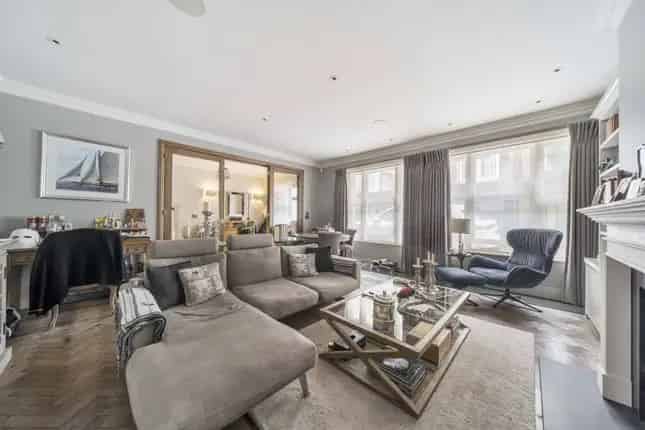 Four Bedroom House for Sale in Munster Village London SW6