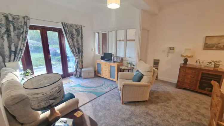 2 Bedroom Flat for Sale in Bubbenhall Warwickshire