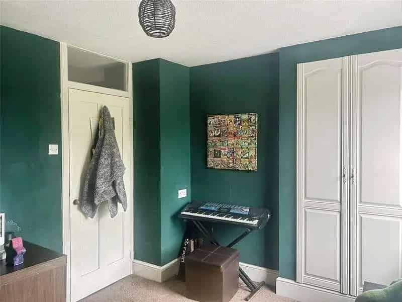 3 Bed House for Sale Near Shops and Schools
