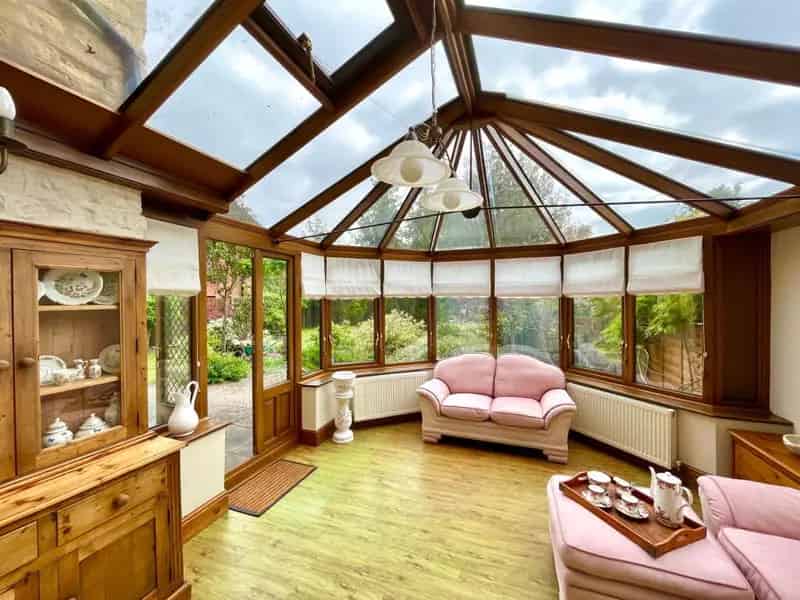 5 Bedroom Semi-Detached Grade II Listed Cottage for Sale