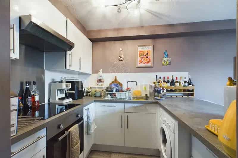 1 Bedroom Flat for Sale Greenhithe Kent DA9
