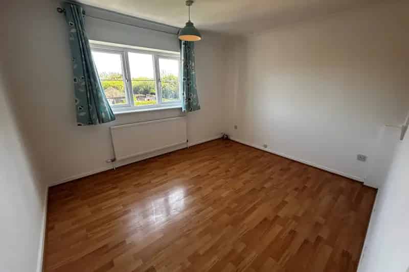 Two Bedroom Semi Detached House Sleaford Town Centre Close Nature Reserve Garage Garden