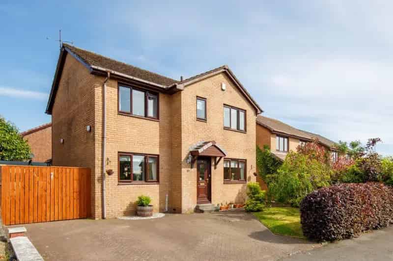 4 Bedroom Detached Villa For Sale