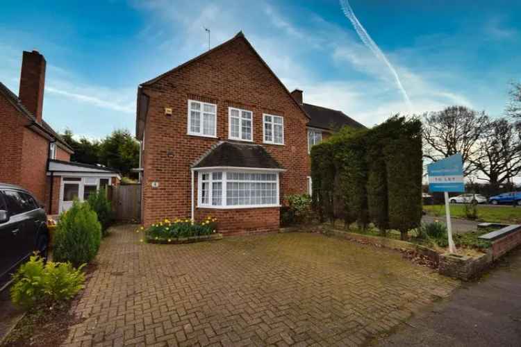 3 Bedroom Semi-Detached House for Sale in Shirley