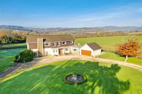Plough House Cardiff Detached Residence Panoramic Views Large Garden