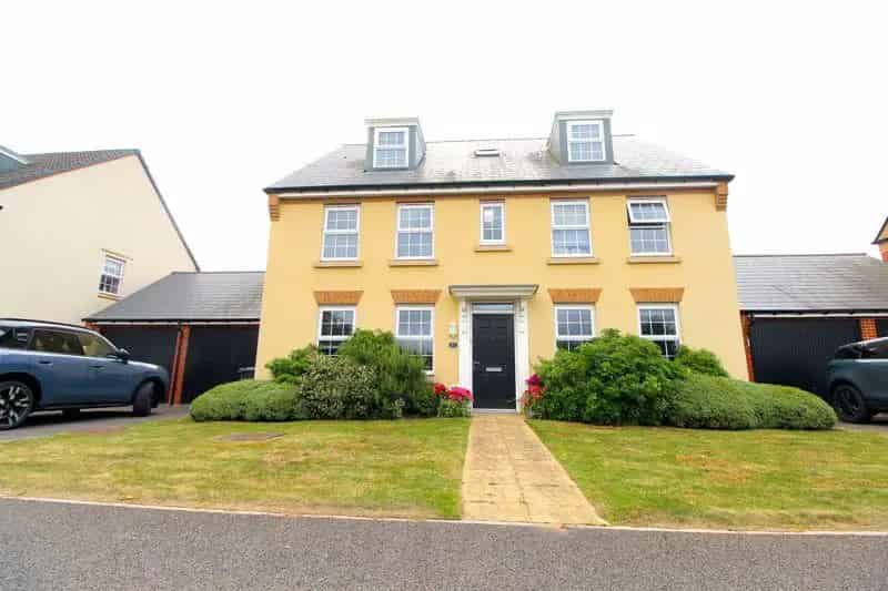 5 Bedroom Detached House for Sale Thornbury
