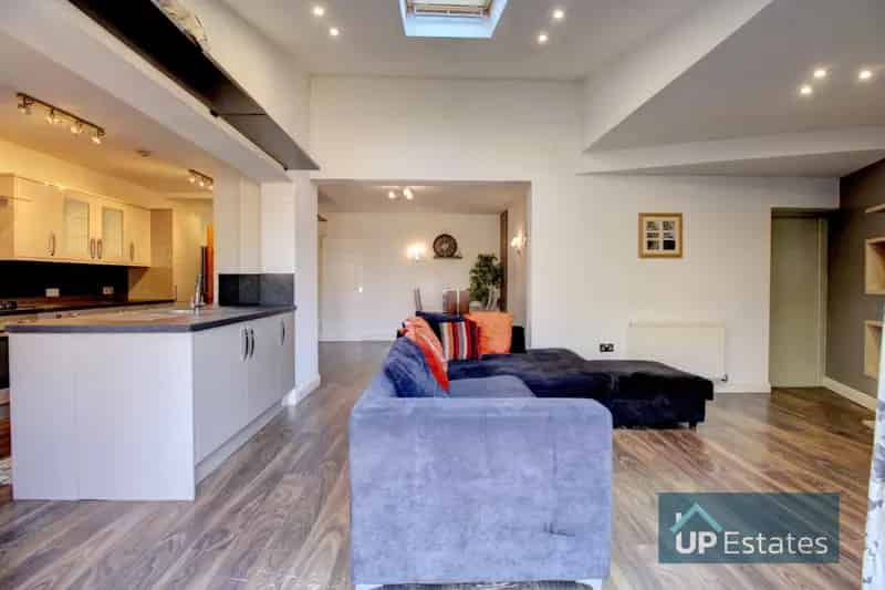 5 Bedroom House for Rent in Cheylesmore