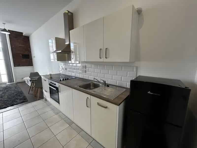 1 Bedroom Apartment with Parking Zero Deposit Available