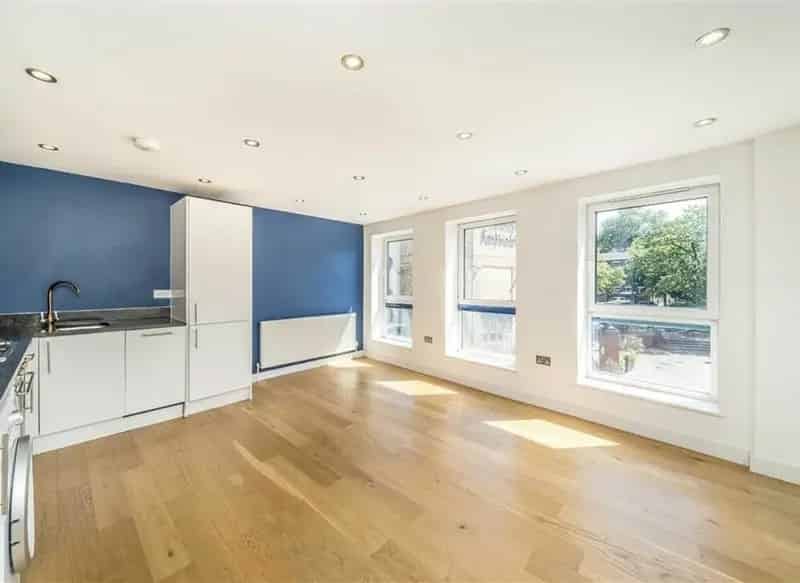 Flat For Sale , Greenwich High Road, London, England