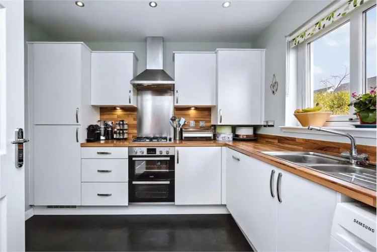 3 Bed End Terrace House Ormiston Modern Family Home