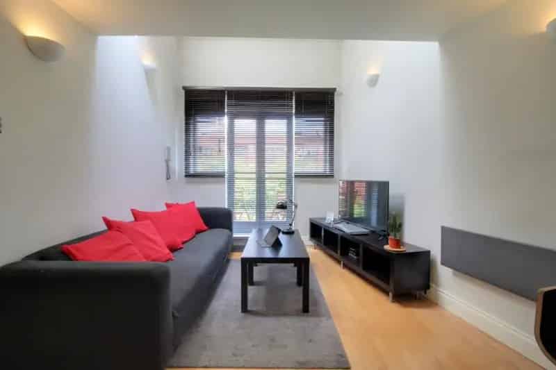2 Bedroom Furnished Duplex Apartment in Kings Court