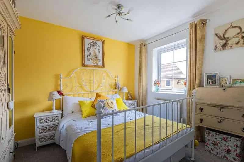 3 Bed Semi-Detached House for Sale Scholars Park
