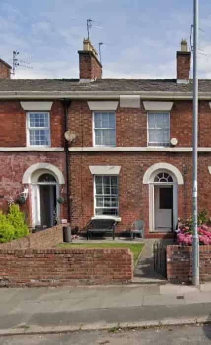 2 bed house in Kirkdale