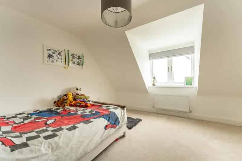 4 Bed Detached House for Sale