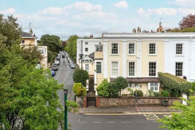 3 Bedroom Apartment for Sale Clifton East