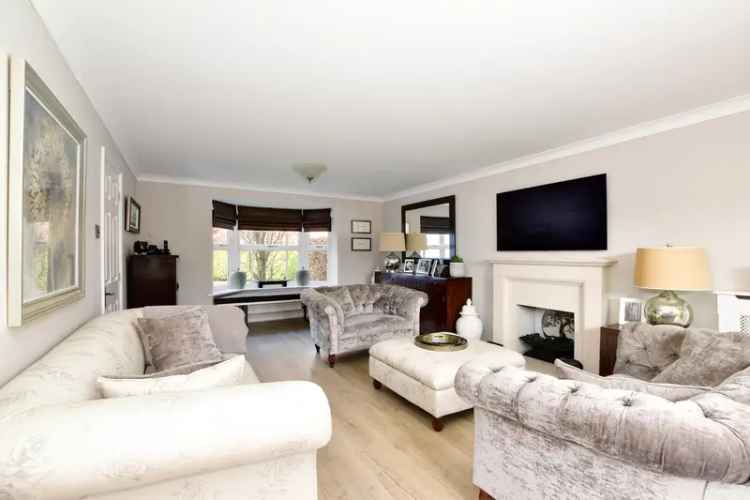 Detached House for sale with 4 bedrooms, Roundshead Drive Warfield, Berkshire