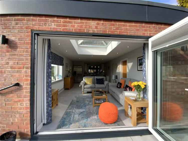 4 Bedroom Bungalow with Garden and Countryside Views