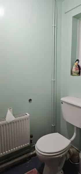 4 Bed Semi Detached House Near Shops and Schools