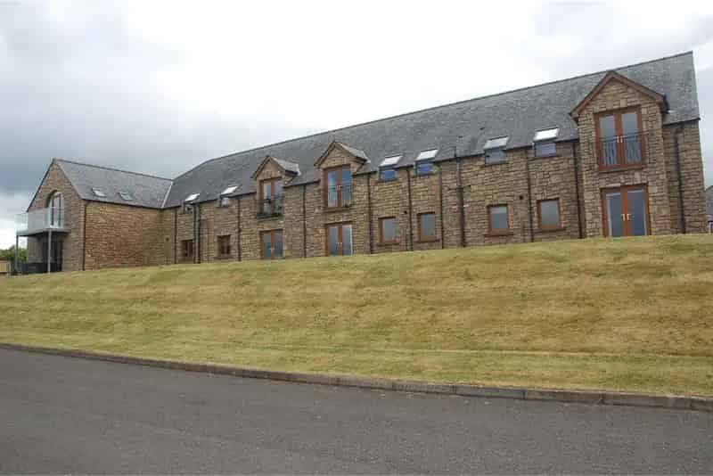 2 Bed Flat Loch Views Modern Kitchen 2 Reception Rooms