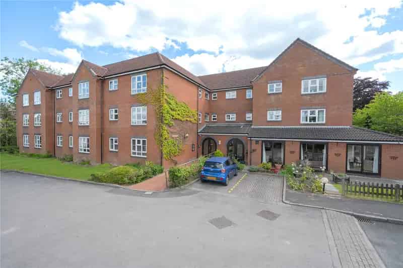 One Bedroom Ground Floor Apartment in Over 60s Development