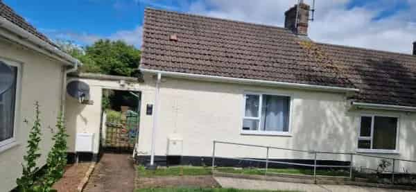 1 Bed Bungalow in Wiveliscombe Somerset Near Town Centre