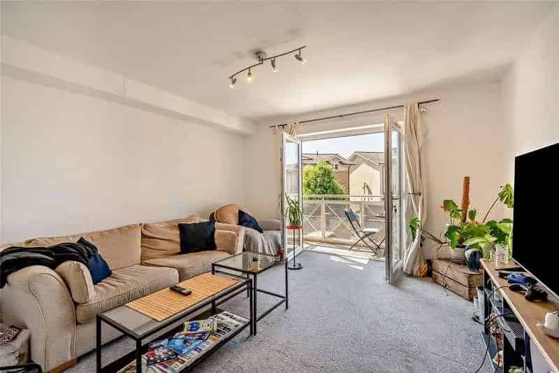 2 Bed Flat for Sale in Pooles Wharf Bristol