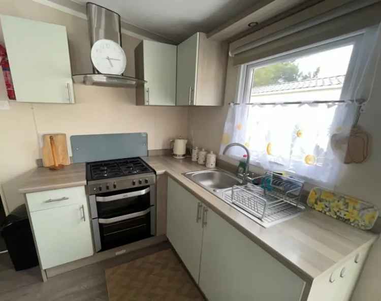 3 Bedroom Park Home for Sale on Oakdene Forest Park