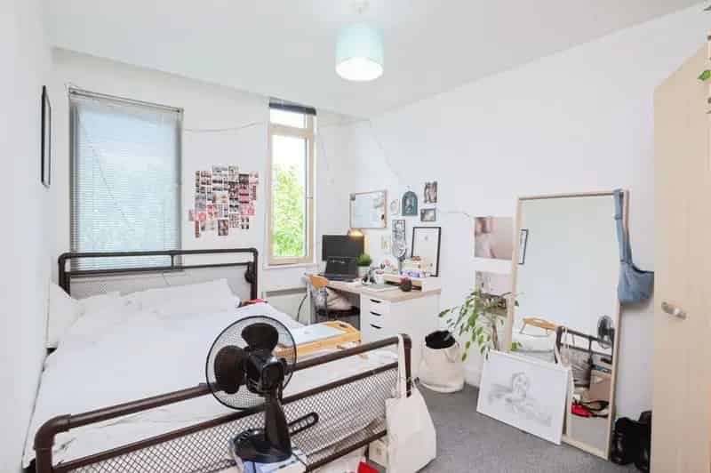 2 Bedroom Flat for Sale Manchester M1 - Chatsworth House