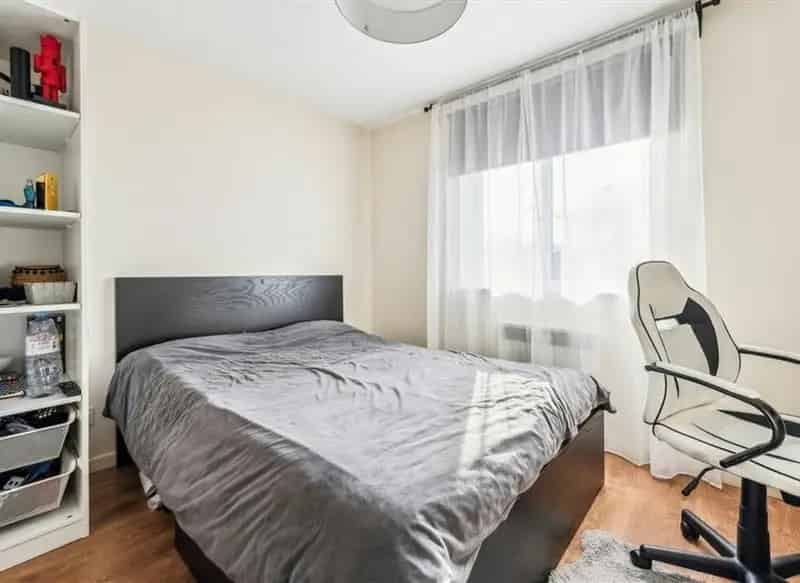 Bright 2-Bedroom Apartment Near New Cross Station