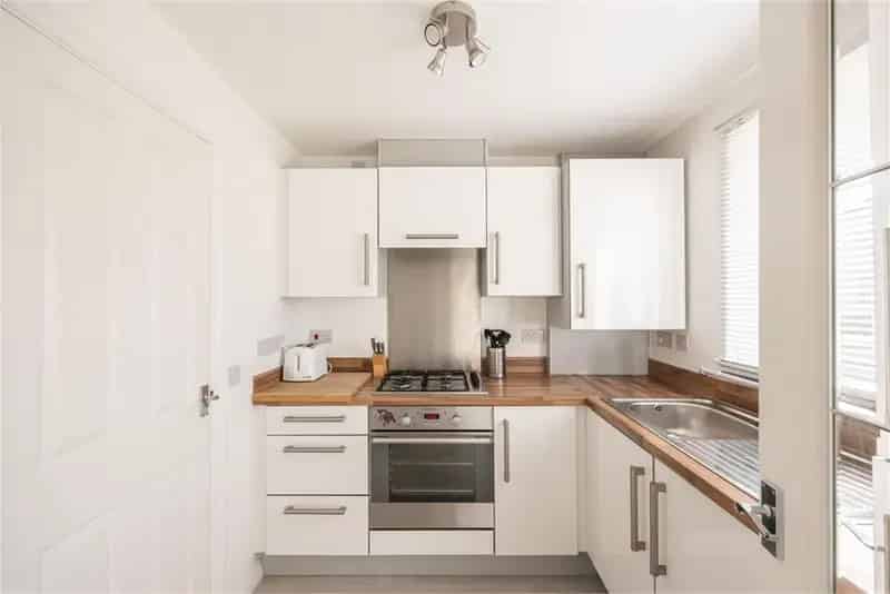 2 Bed Terraced House with Allocated Parking - Hopefield