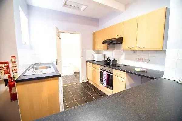 3 bedroom flat to rent