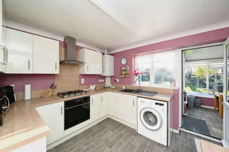 Detached Bungalow Coastal Village 2 Double Bedrooms Garden Garage Driveway