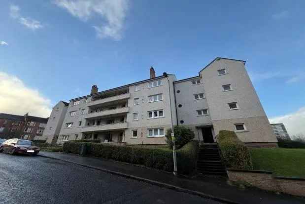 Flat to rent in Thornwood Avenue, Glasgow G11