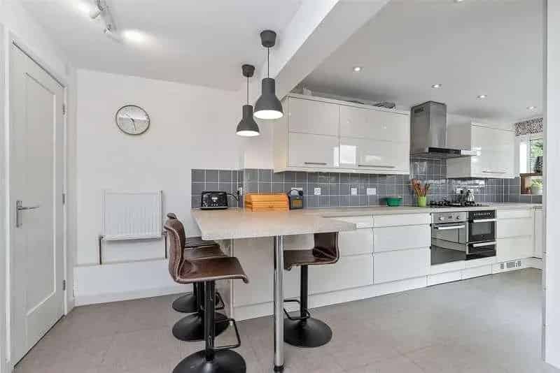 4 Bed House for Sale Near The Wick St Albans