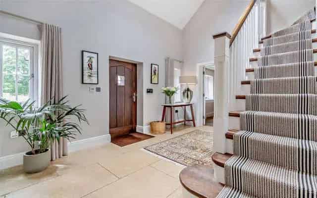 Beck Manor Family Home: 4 Beds, Stunning Kitchen, Guest Accommodation