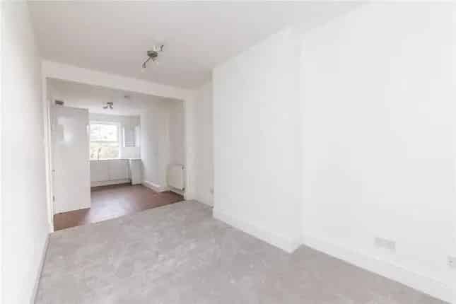 1 bedroom  Flat for sale, London, SE6
