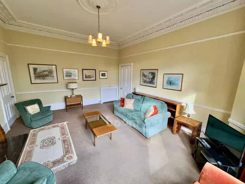4 Bedroom Semi Detached Villa For Sale Glasgow
