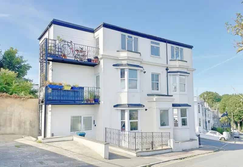 1 Bedroom Apartment for Sale in Central Brighton