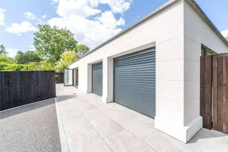 5 Bed Detached Bungalow Winkfield  Ample Parking and Large Studio