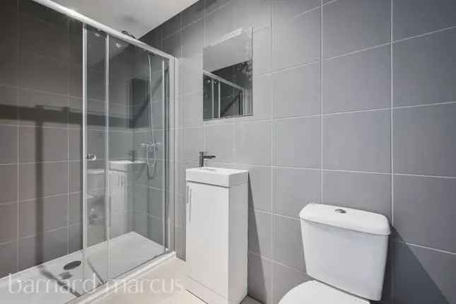 6 Bed 6 Bath House Near Colliers Wood Station