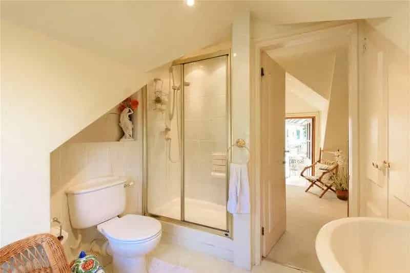 3 Bed Coastal House for Sale near Beach