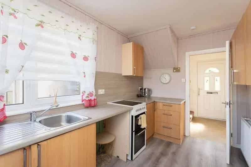 2 Bed End Terraced House For Sale No Onward Chain