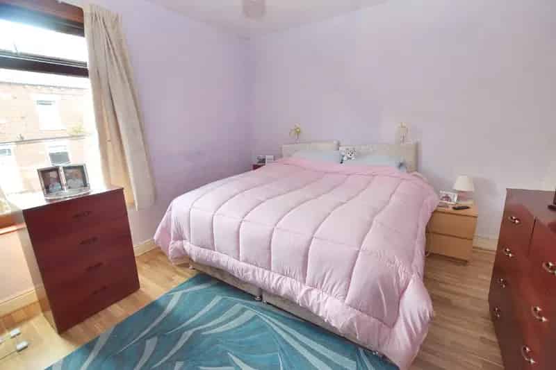 4 Bedroom Terraced House Near Armley Town Street