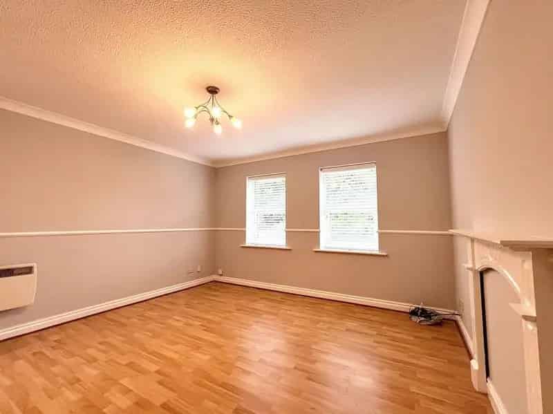 2 Bed Flat for Sale in Wetherby - Modern Apartment Near Town Centre