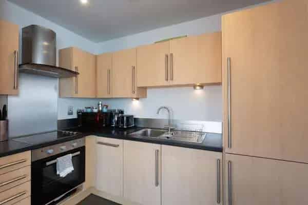 2-Bed Flat in Central York City Walls Modern Open Plan Living En-Suite