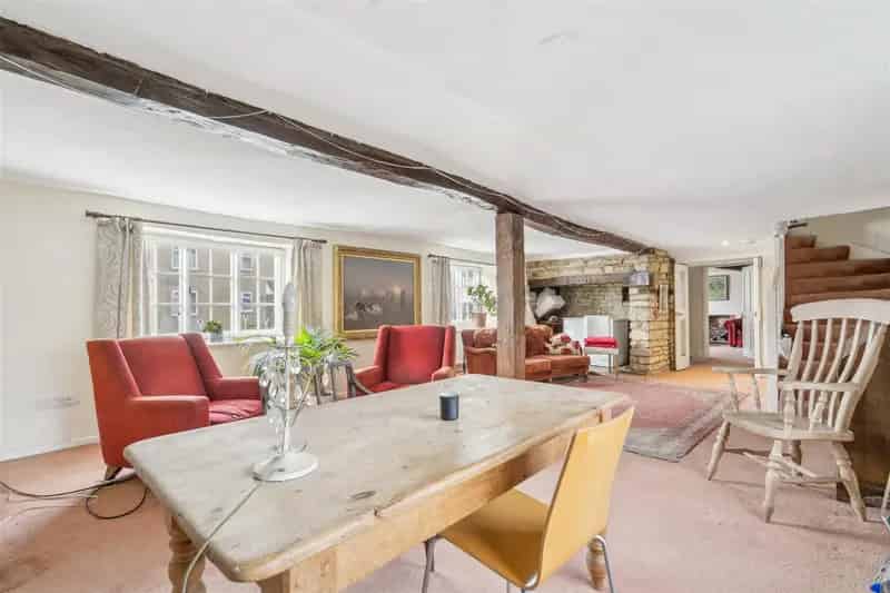 4 Bedroom Semi-Detached House Grade II Listed Over 3000 sq ft
