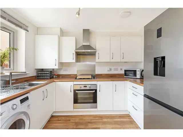 2 Bedroom Semi Detached House for Sale Newton Farm