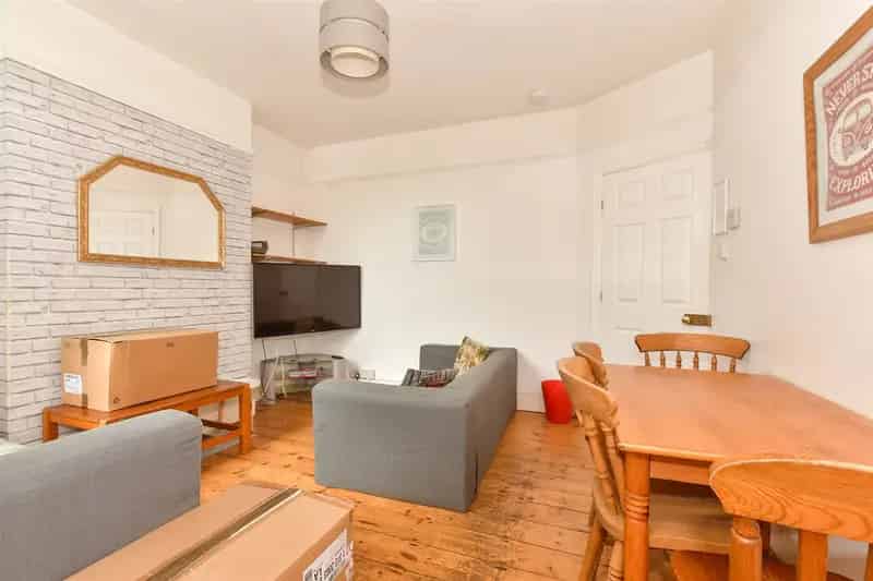 4 Bedroom HMO Terraced House For Sale - Fantastic Investment Opportunity
