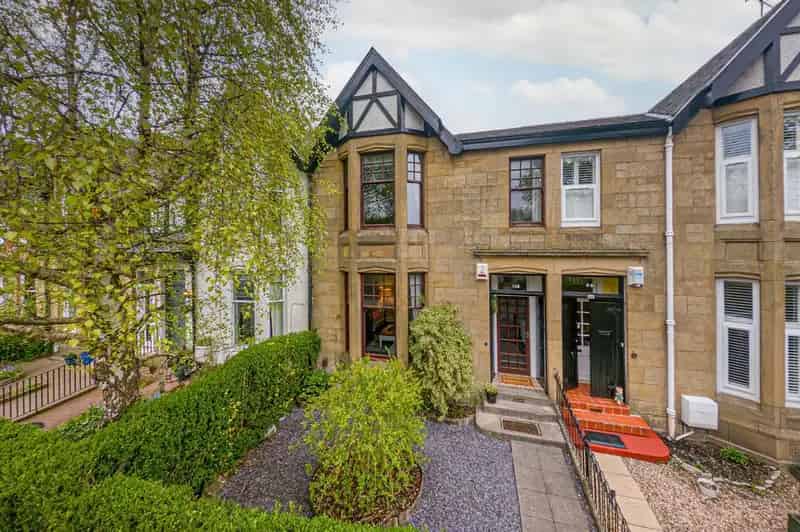 3 Bedroom Terraced House for Sale in Scotstoun