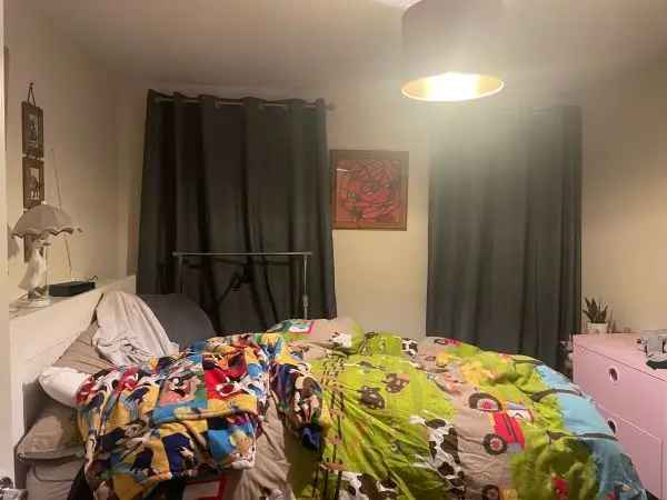 Flat For Rent in Kenn, England